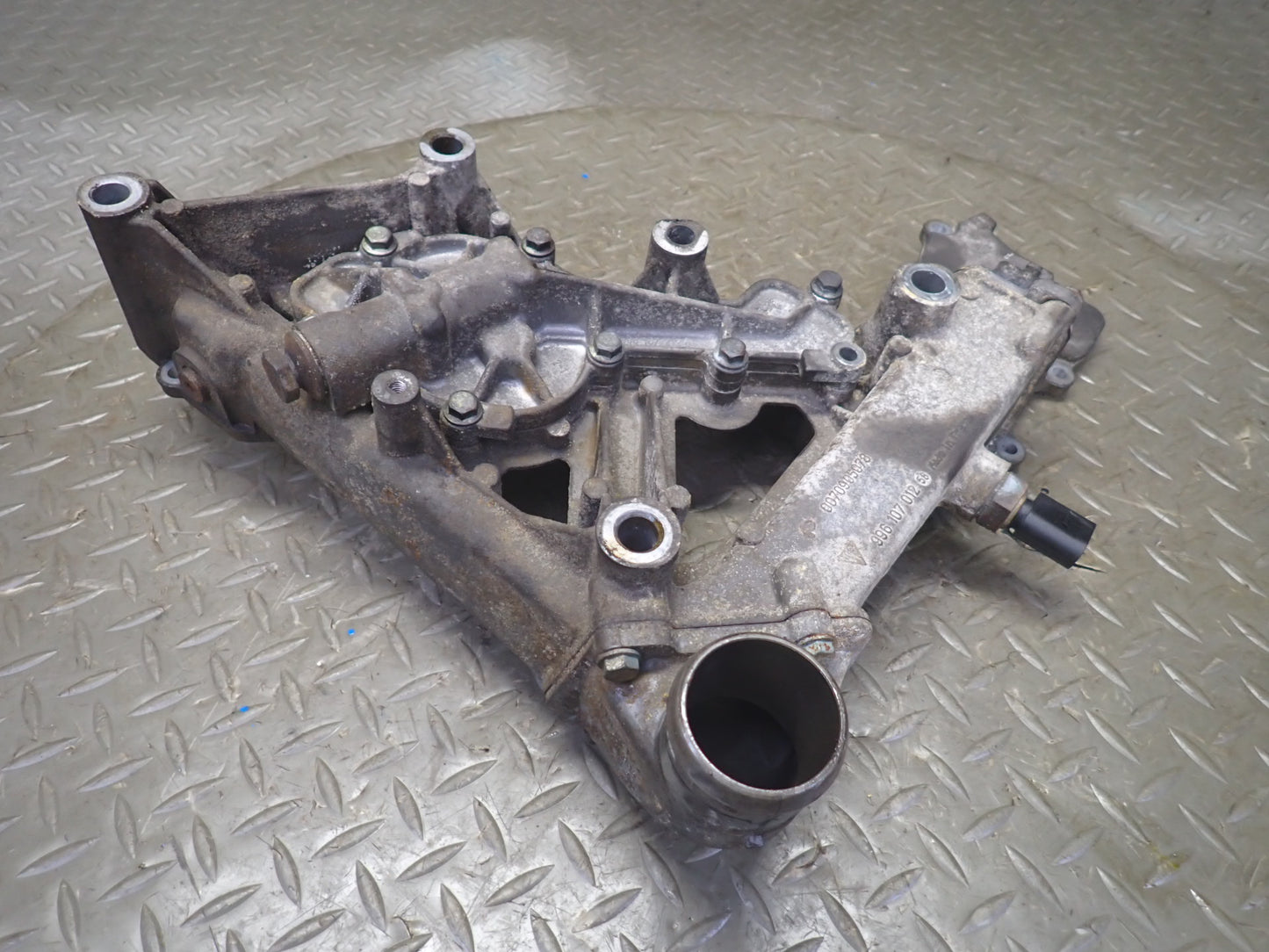 2002 Porsche Boxster S 986 3.2L M96.21 Engine  Motor Oil Pump w Cover