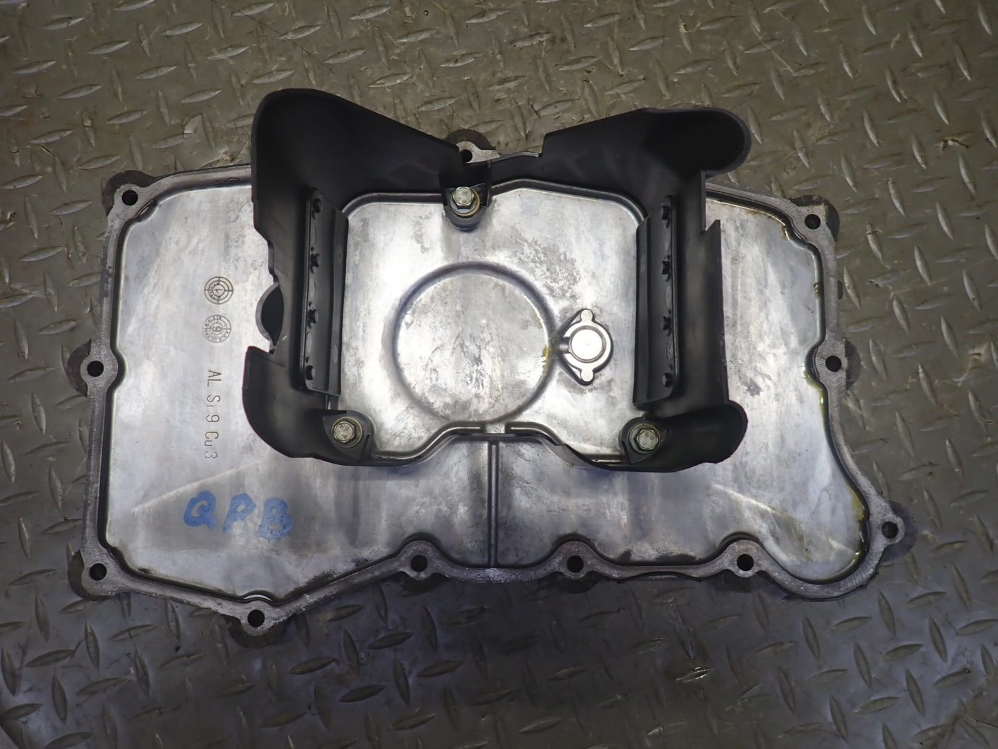 2002 Porsche Boxster S 986 3.2L M96.21 Engine Motor Oil Pan 996107310