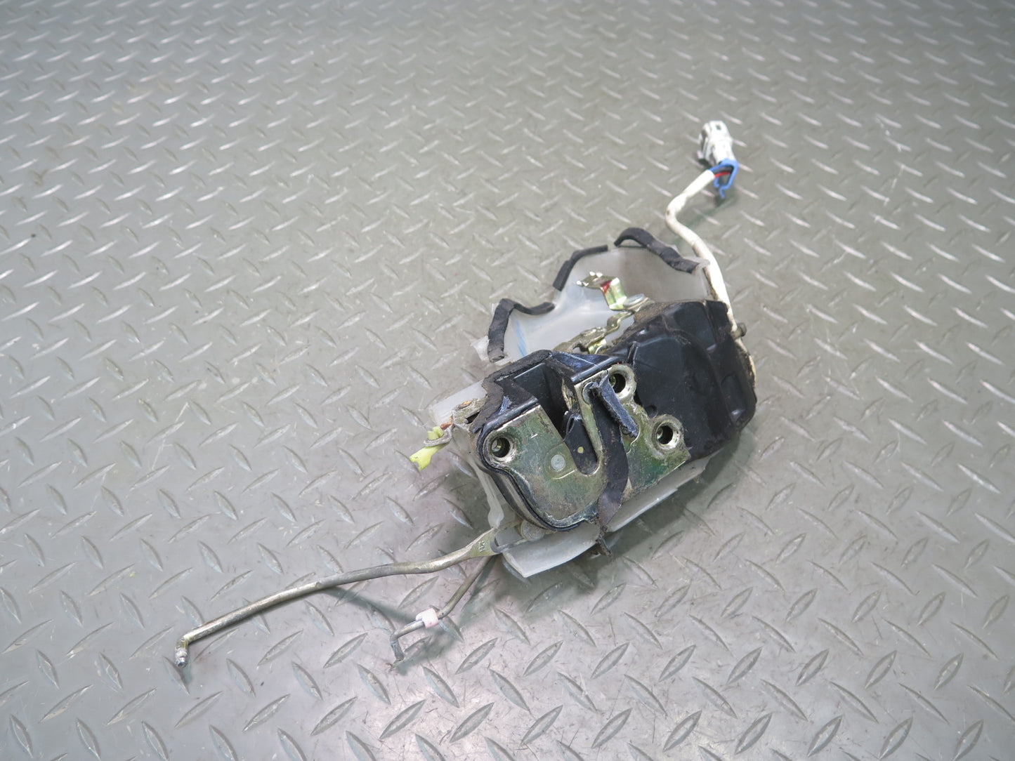 91-95 Toyota SW21L MR2 Left Driver Door Lock Latch Actuator OEM