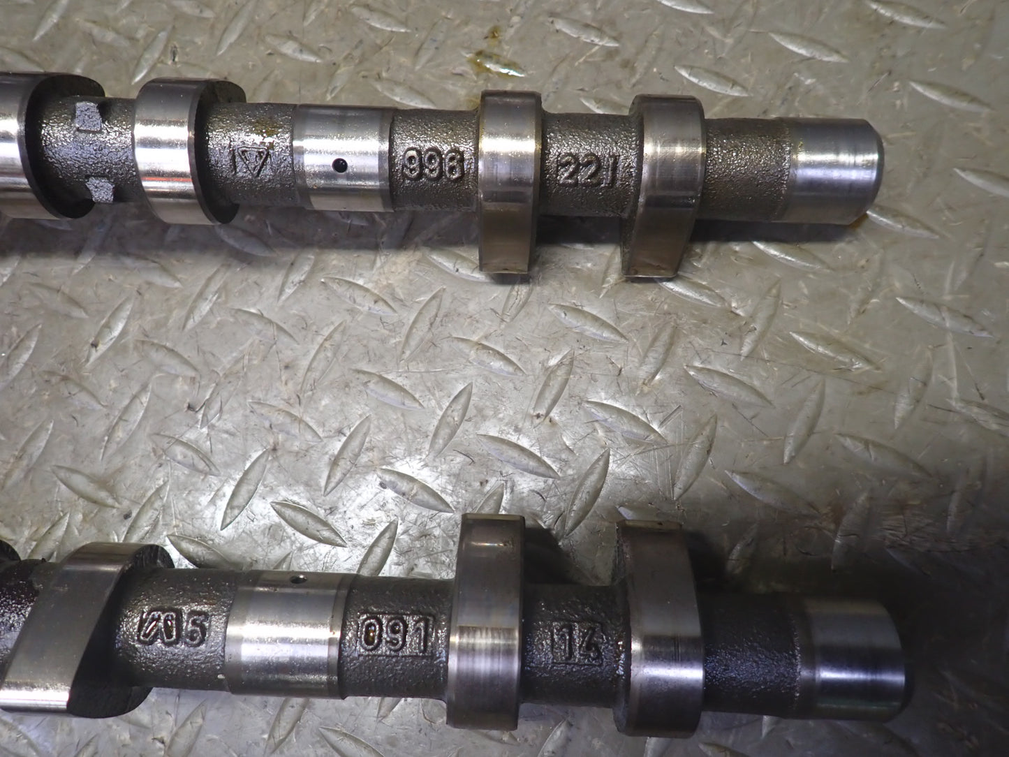 2002 Porsche Boxster S 986 3.2L M96.21 Engine Left Camshaft Gear Housing Set