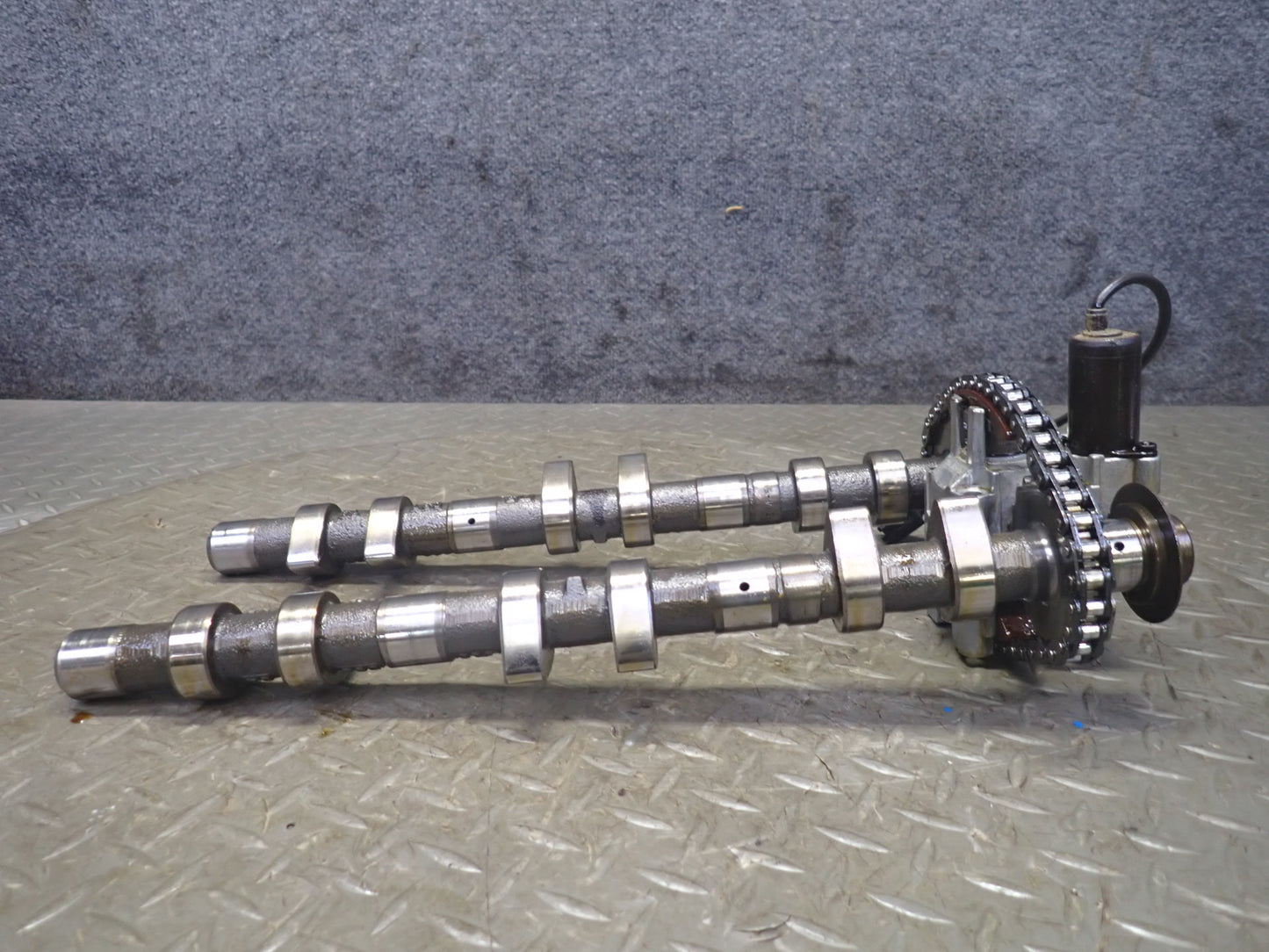 2002 Porsche Boxster S 986 3.2L M96.21 Engine Left Camshaft Gear Housing Set
