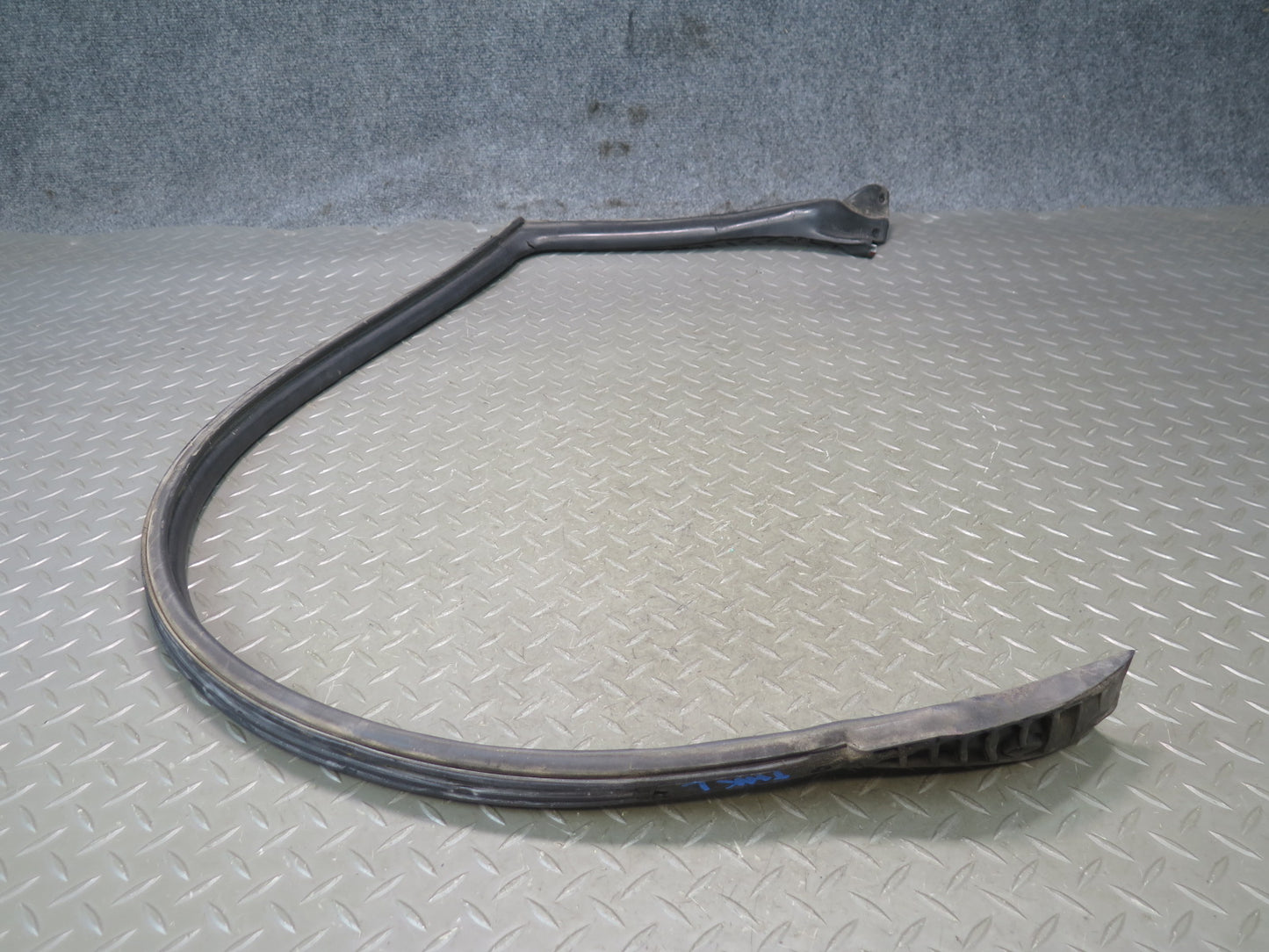 91-95 Toyota SW21L MR2 Set of 2 Left Door Weatherstrip Rubber Seal OEM