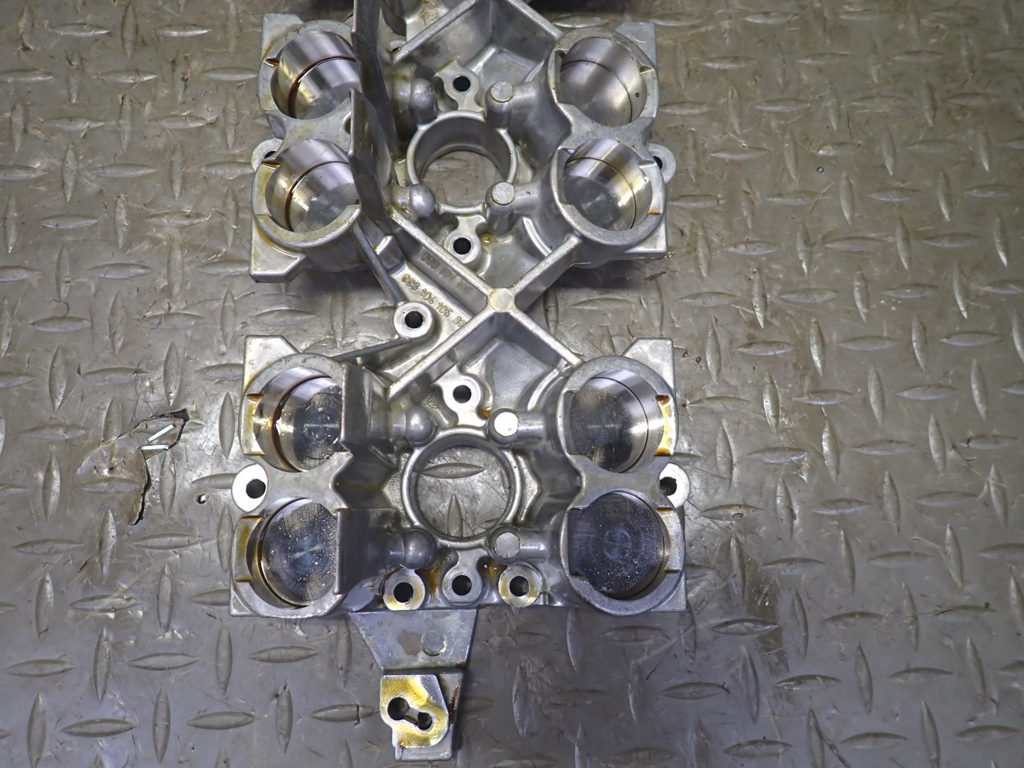 2002 Porsche Boxster S 986 3.2L M96.21 Engine Left Camshaft Gear Housing Set