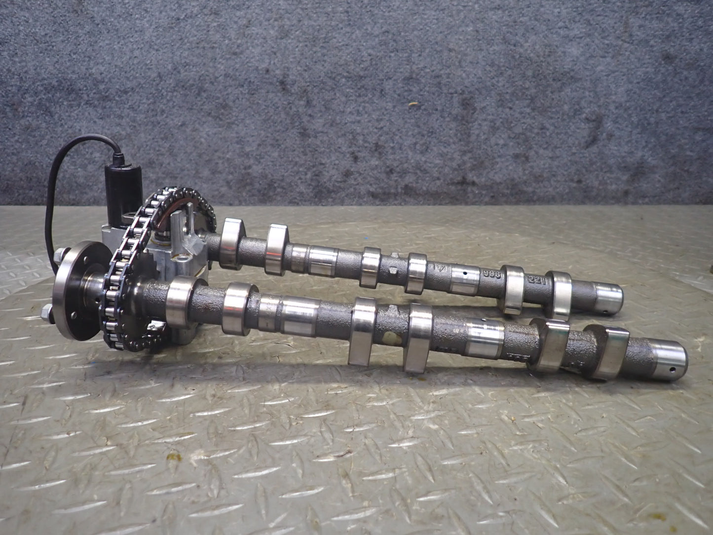 2002 Porsche Boxster S 986 3.2L M96.21 Engine Right Camshaft Gear Housing Set