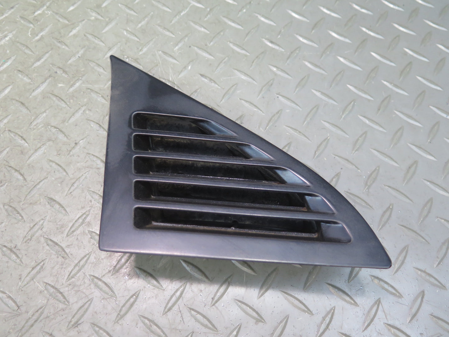 91-95 Toyota SW21L MR2 Set of 2 Rear Quarter Window Air Vent Grille OEM