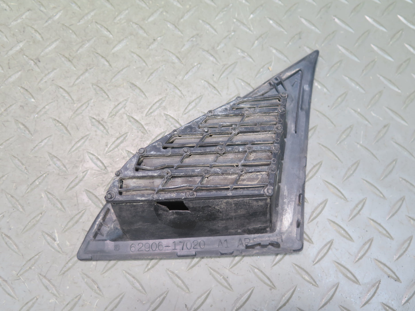 91-95 Toyota SW21L MR2 Set of 2 Rear Quarter Window Air Vent Grille OEM