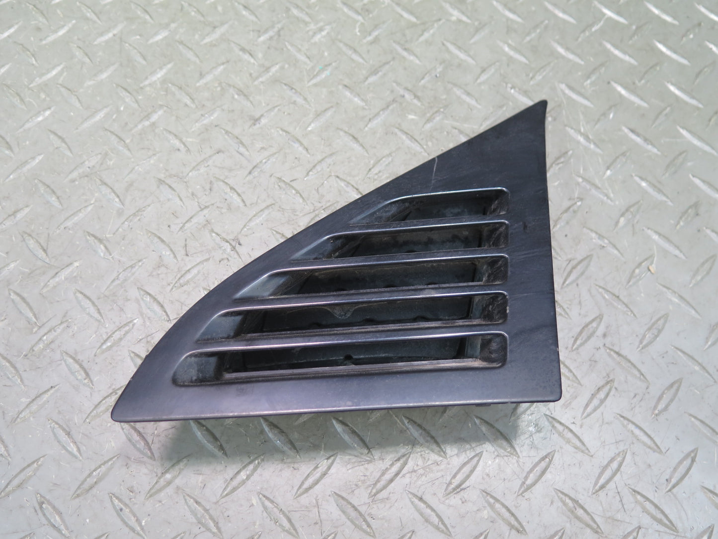 91-95 Toyota SW21L MR2 Set of 2 Rear Quarter Window Air Vent Grille OEM