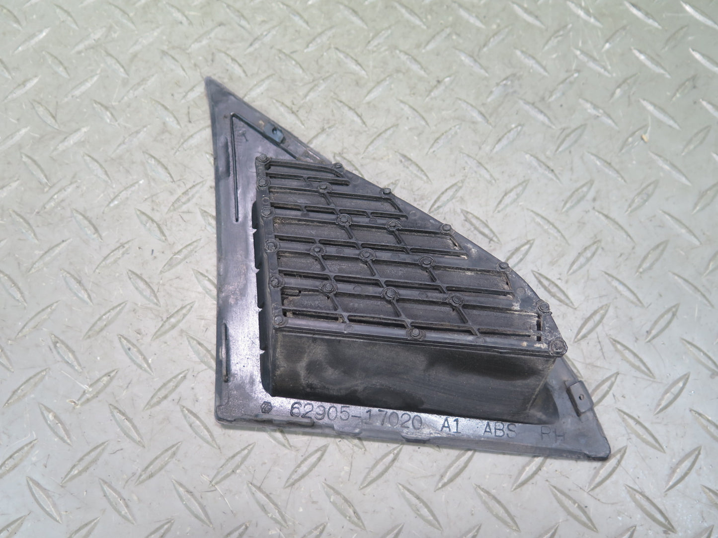 91-95 Toyota SW21L MR2 Set of 2 Rear Quarter Window Air Vent Grille OEM