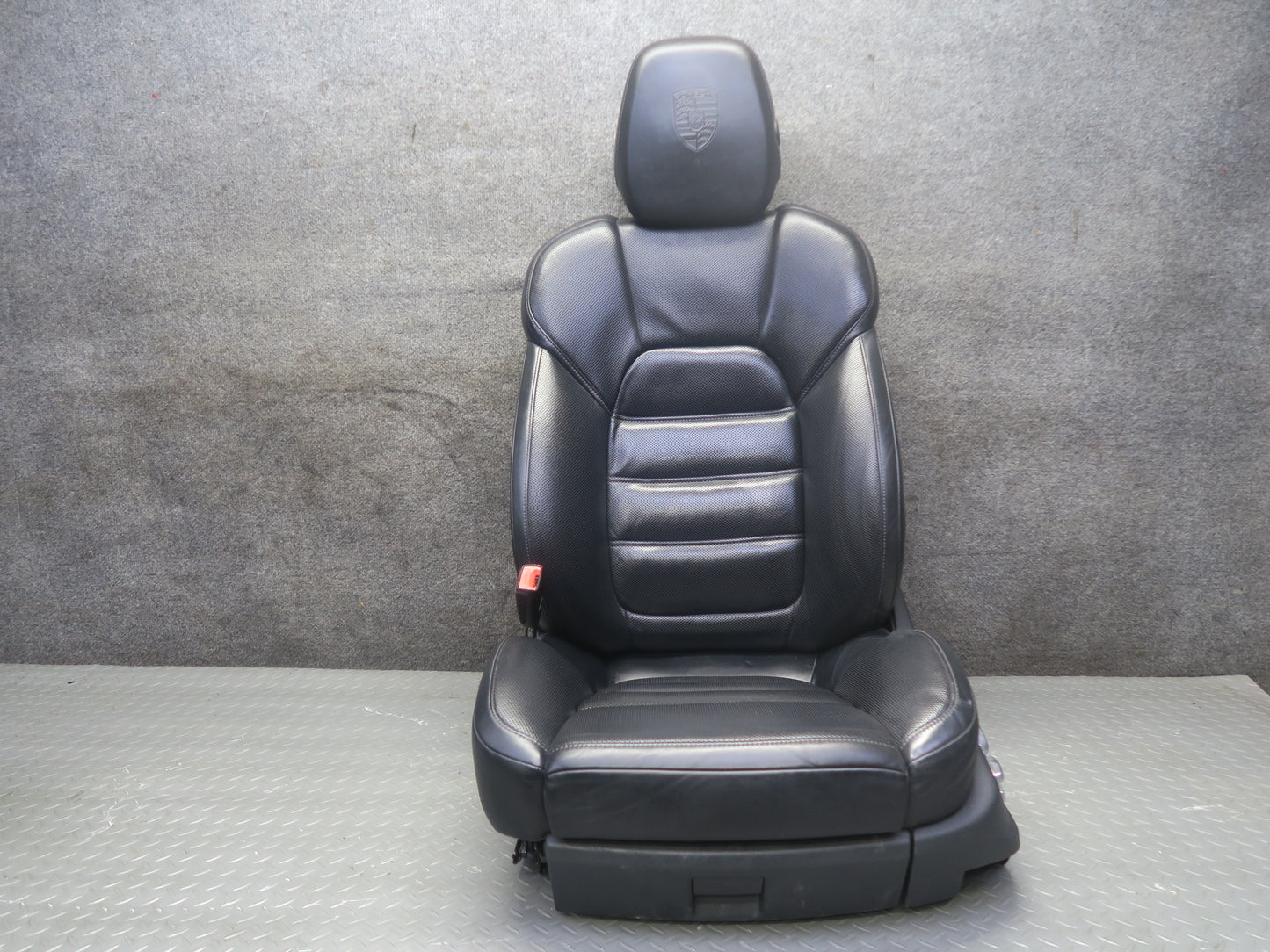 2015-2018 Porsche Cayenne 958.2 Front & Rear Leather Perforated Seat Black Set