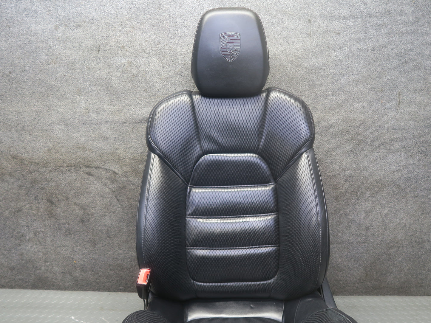 2015-2018 Porsche Cayenne 958.2 Front & Rear Leather Perforated Seat Black Set