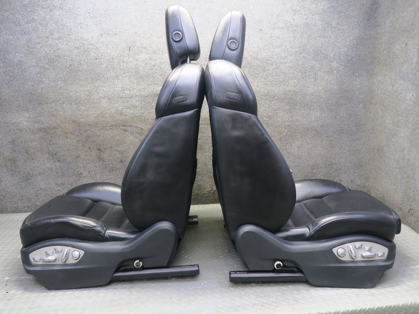 2015-2018 Porsche Cayenne 958.2 Front & Rear Leather Perforated Seat Black Set