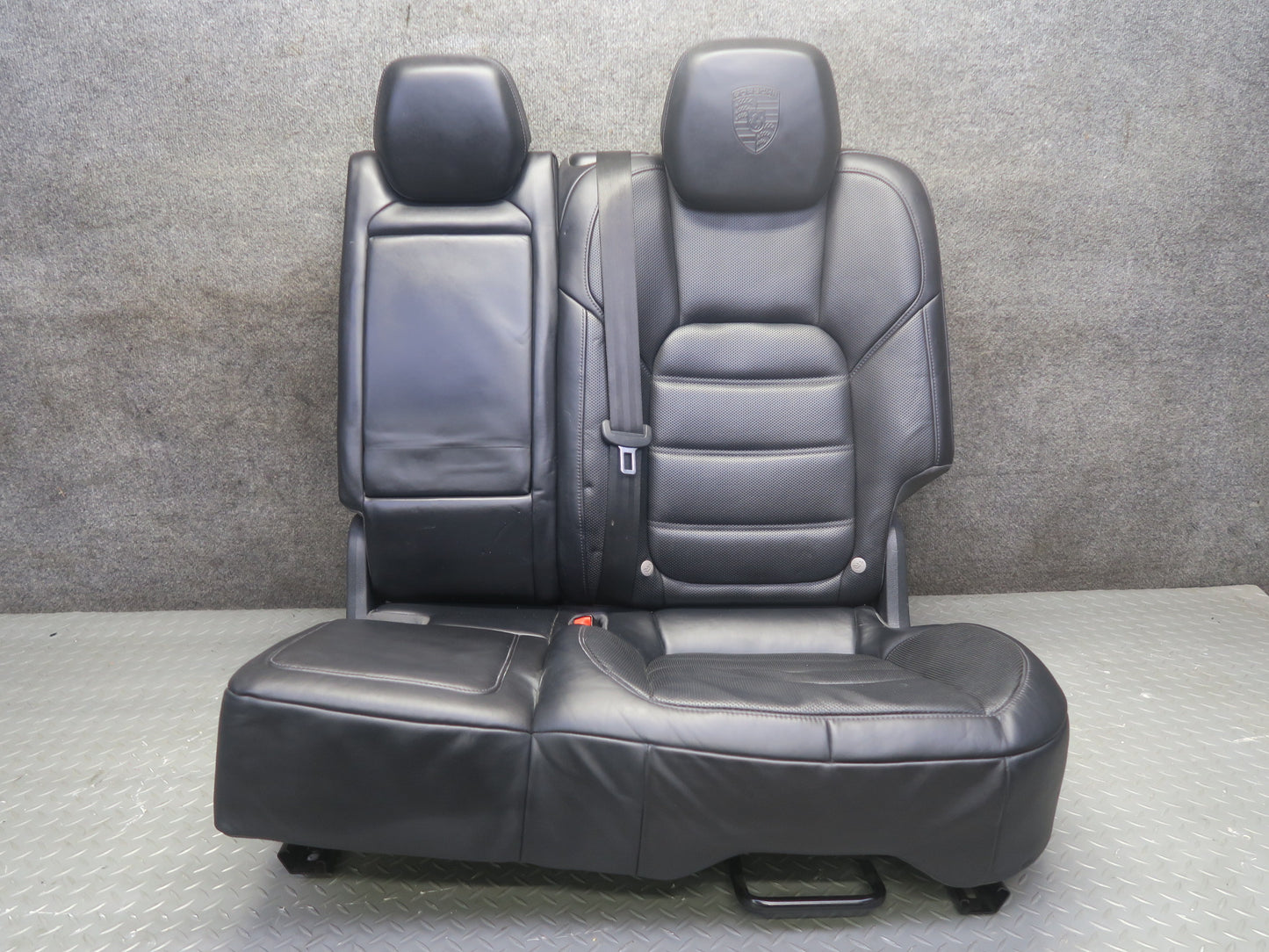 2015-2018 Porsche Cayenne 958.2 Front & Rear Leather Perforated Seat Black Set