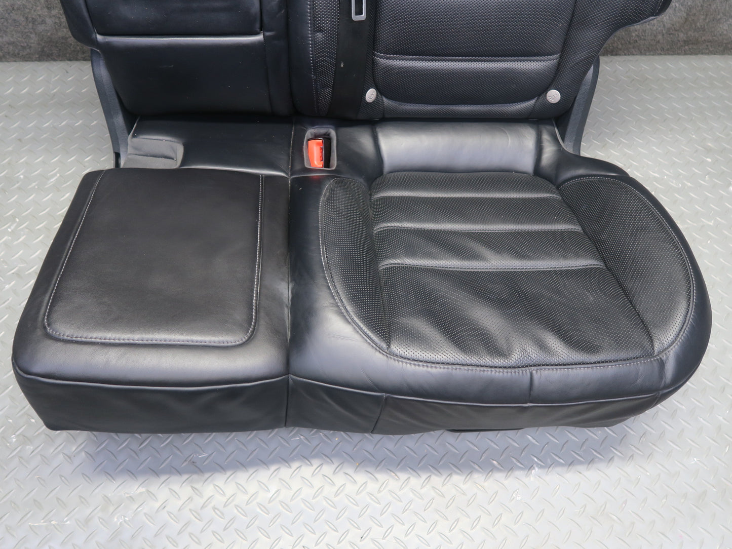 2015-2018 Porsche Cayenne 958.2 Front & Rear Leather Perforated Seat Black Set