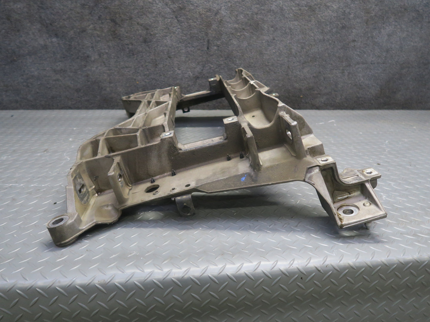 2004-2009 Cadillac XLR Front Engine Sub Frame Subframe Crossmember Cradle