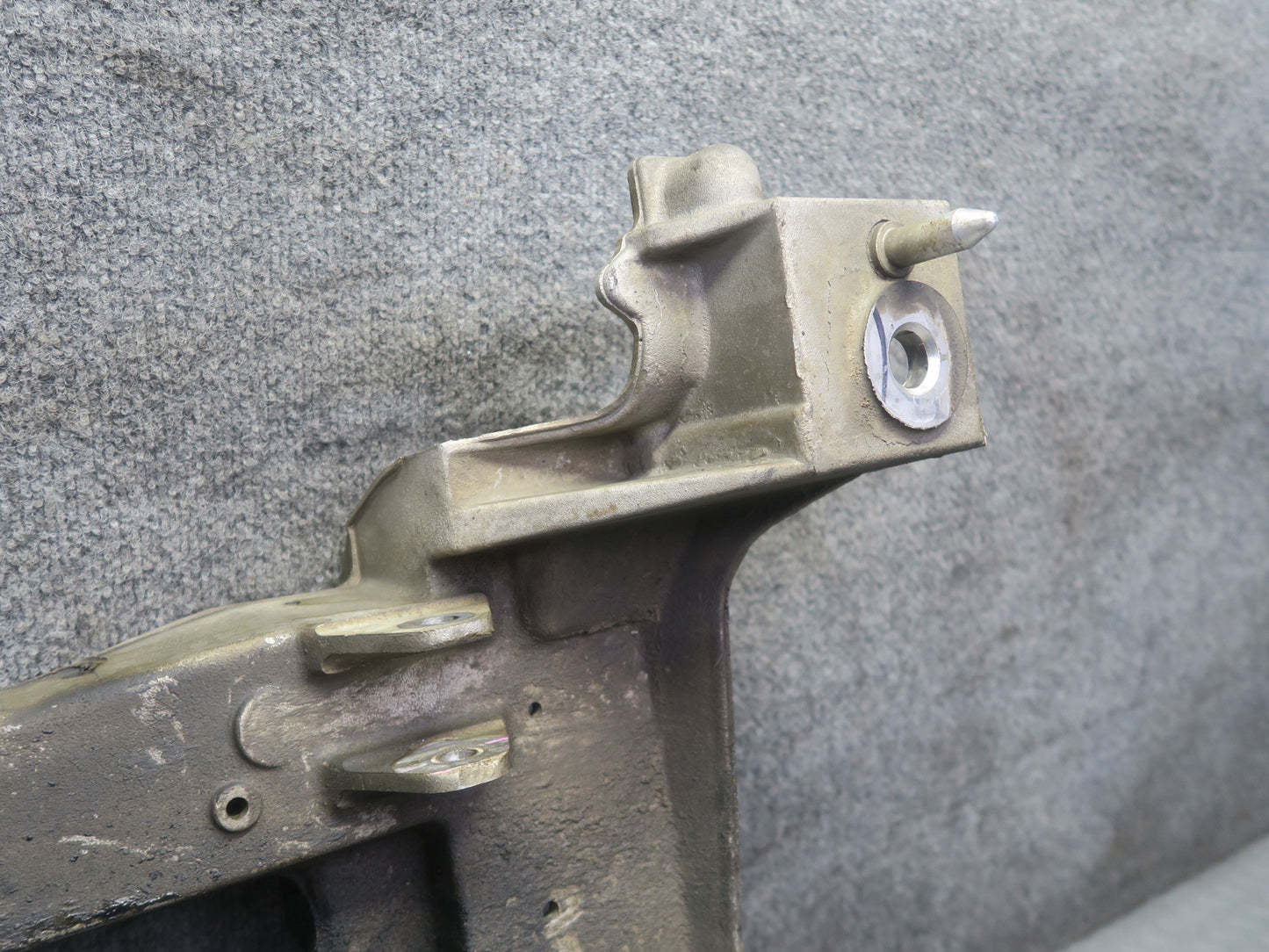 2004-2009 Cadillac XLR Front Engine Sub Frame Subframe Crossmember Cradle