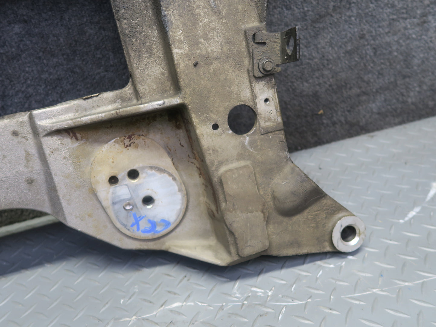 2004-2009 Cadillac XLR Front Engine Sub Frame Subframe Crossmember Cradle