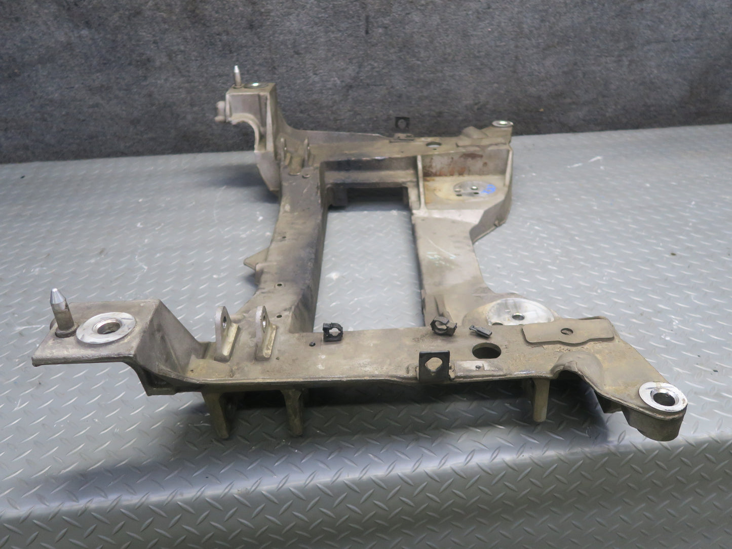 2004-2009 Cadillac XLR Front Engine Sub Frame Subframe Crossmember Cradle