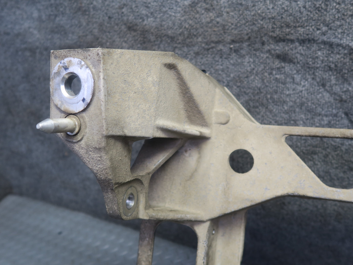 2004-2008 Cadillac XLR Rear Engine Sub Frame Subframe Crossmember Cradle