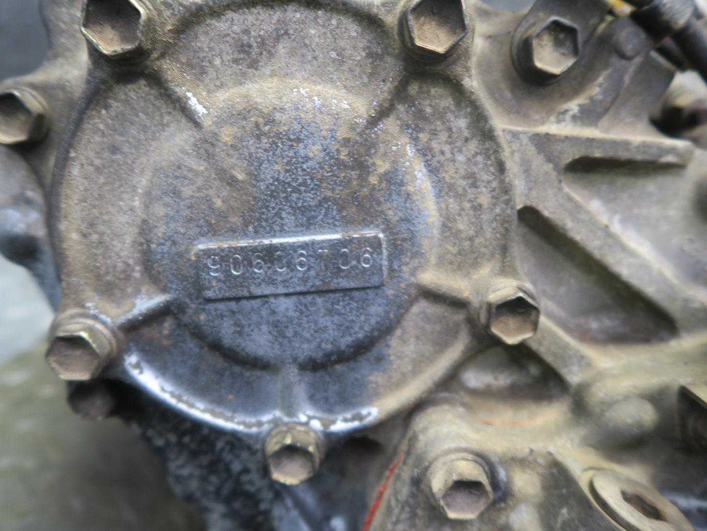 1991-1992 Toyota Land Cruiser FJ80 A/T 4.0L Transfer Case Assembly