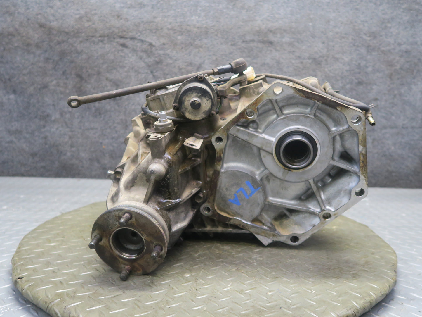 1991-1992 Toyota Land Cruiser FJ80 A/T 4.0L Transfer Case Assembly
