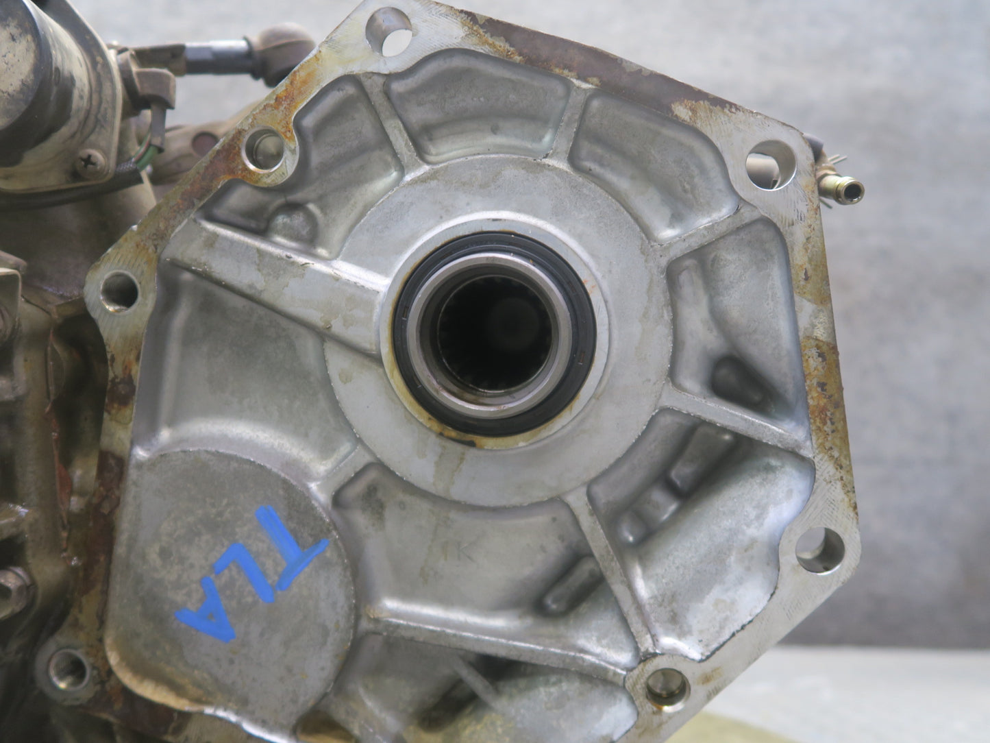 1991-1992 Toyota Land Cruiser FJ80 A/T 4.0L Transfer Case Assembly