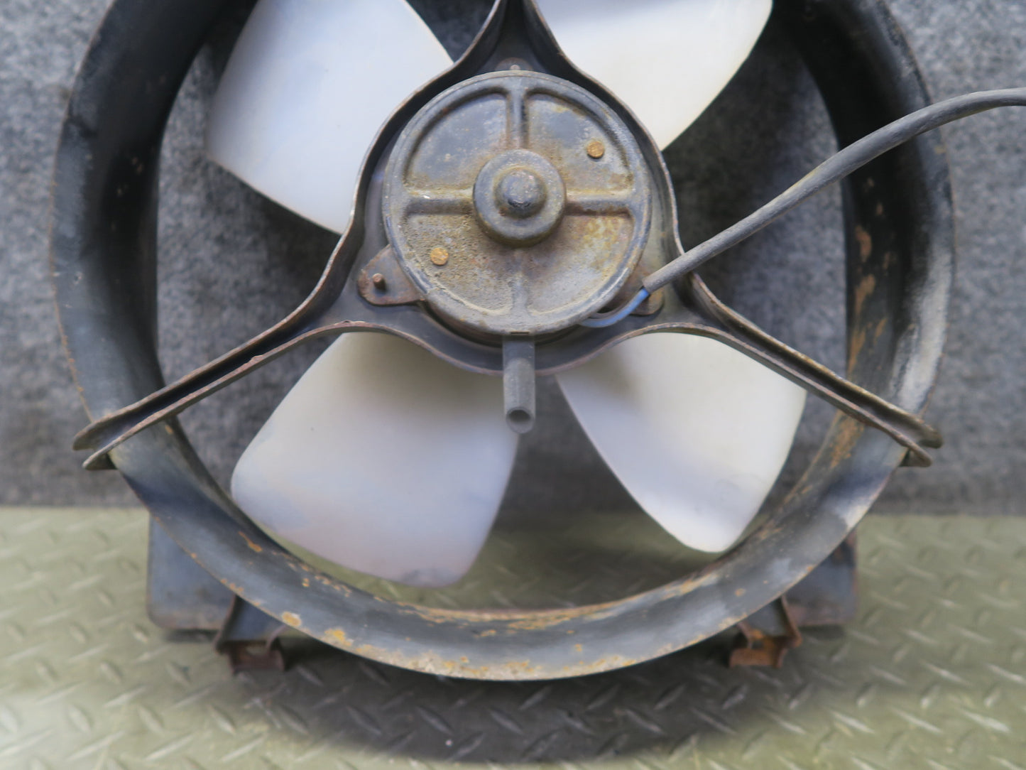 91-95 Toyota SW21L MR2 NA A/T 5SFE Engine Radiator Cooling Fan & Shroud 57K OEM