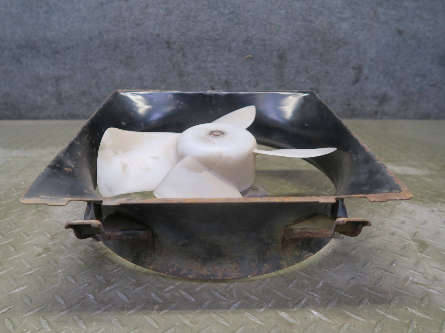 91-95 Toyota SW21L MR2 NA A/T 5SFE Engine Radiator Cooling Fan & Shroud 57K OEM