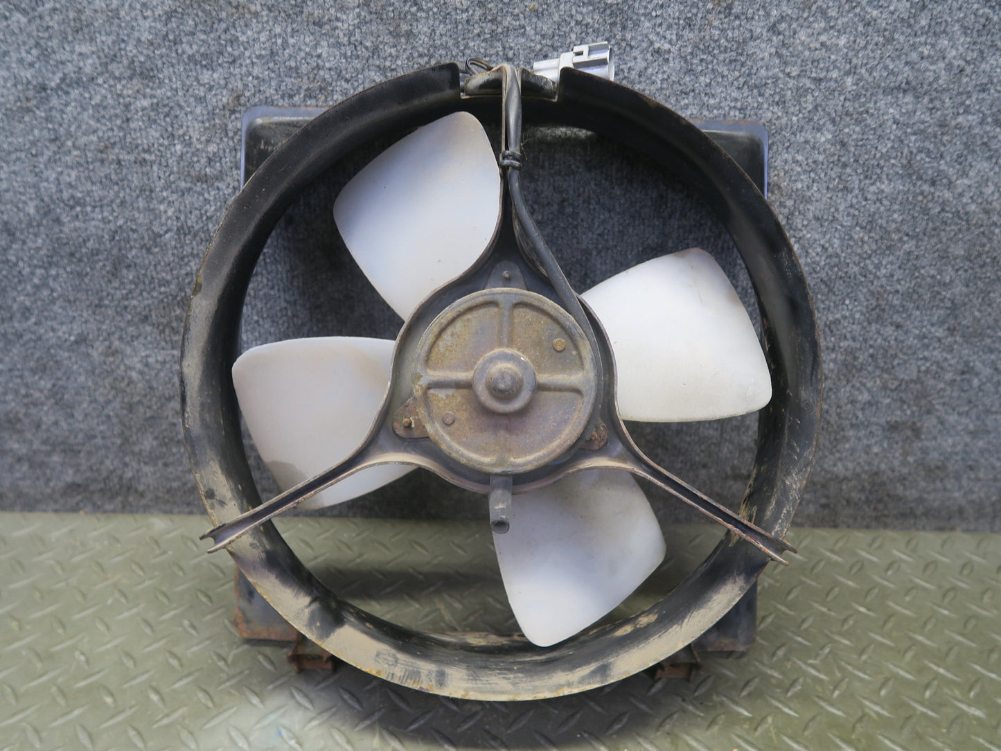 91-95 Toyota SW21L MR2 NA A/T 5SFE Engine Radiator Cooling Fan & Shroud 57K OEM