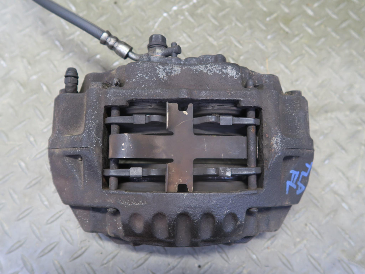 1991-1992 Toyota Land Cruiser FJ80 Front Left & Right Brake Caliper Set of 2