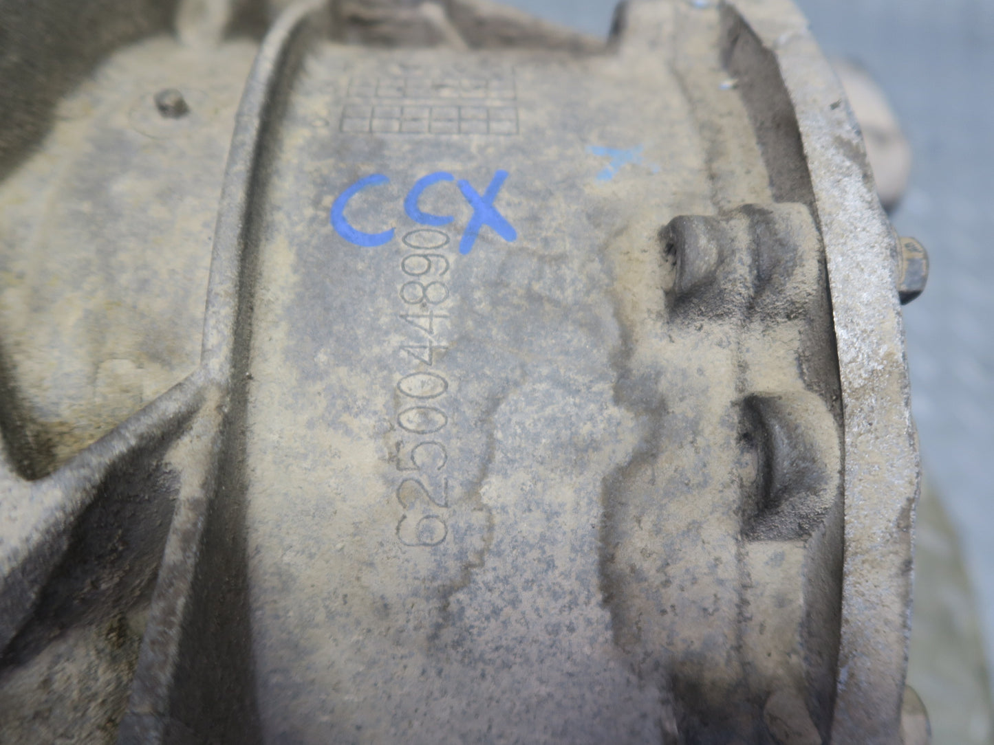 2004-2006 Cadillac XLR 4.6L Rear Differential Axle Carrier Assembly 2.93 Ratio