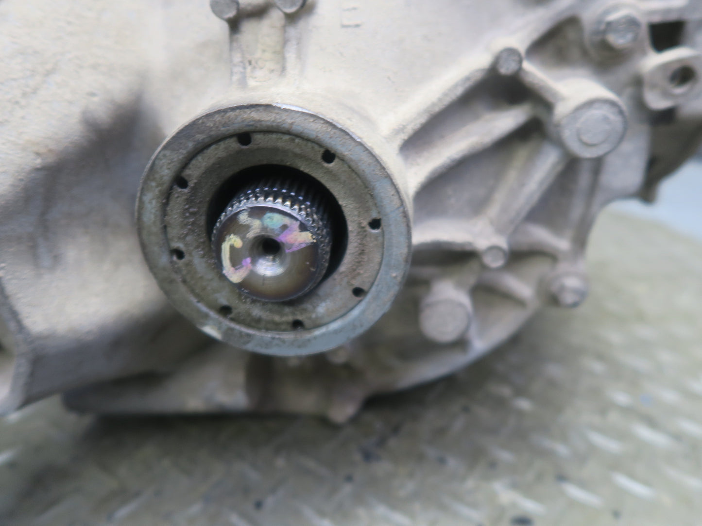 2004-2006 Cadillac XLR 4.6L Rear Differential Axle Carrier Assembly 2.93 Ratio