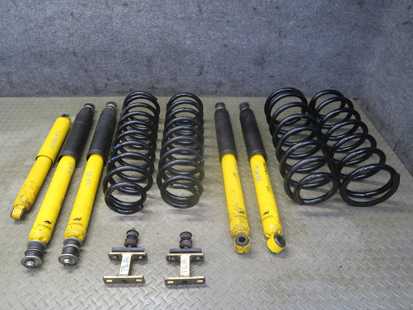 1991-1992 Toyota Land Cruiser FJ80 Front & Rear Strut Shock w Coil Spring Set