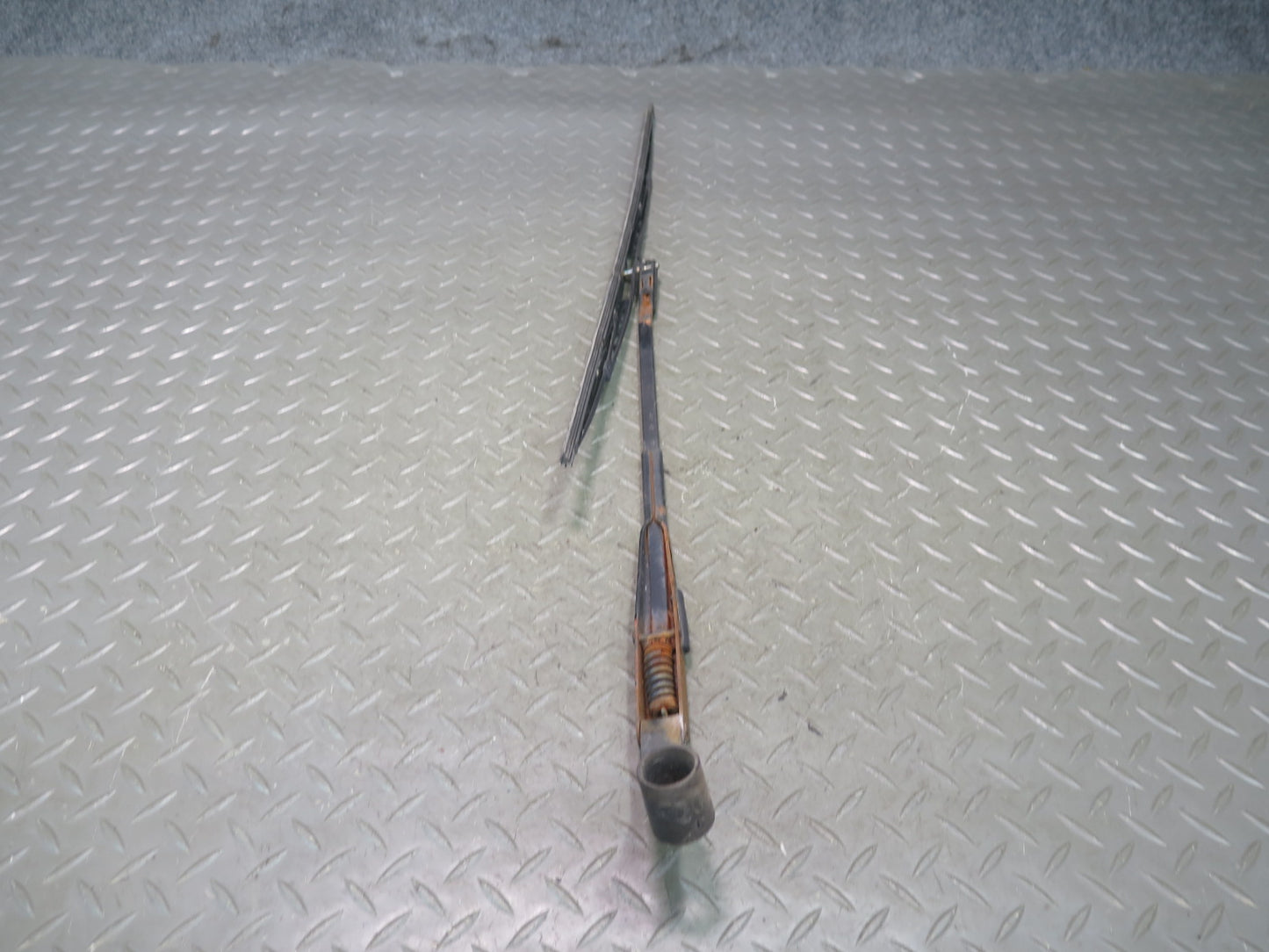 91-92 Toyota MR2 SW21L Set of 2 Left & Right Front Windshield Wiper Arm OEM
