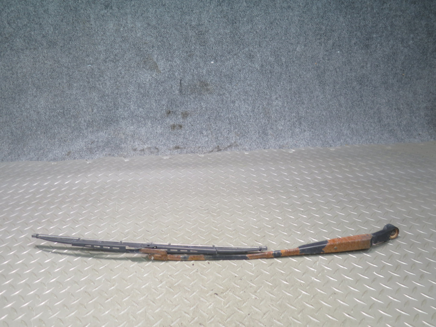 91-92 Toyota MR2 SW21L Set of 2 Left & Right Front Windshield Wiper Arm OEM