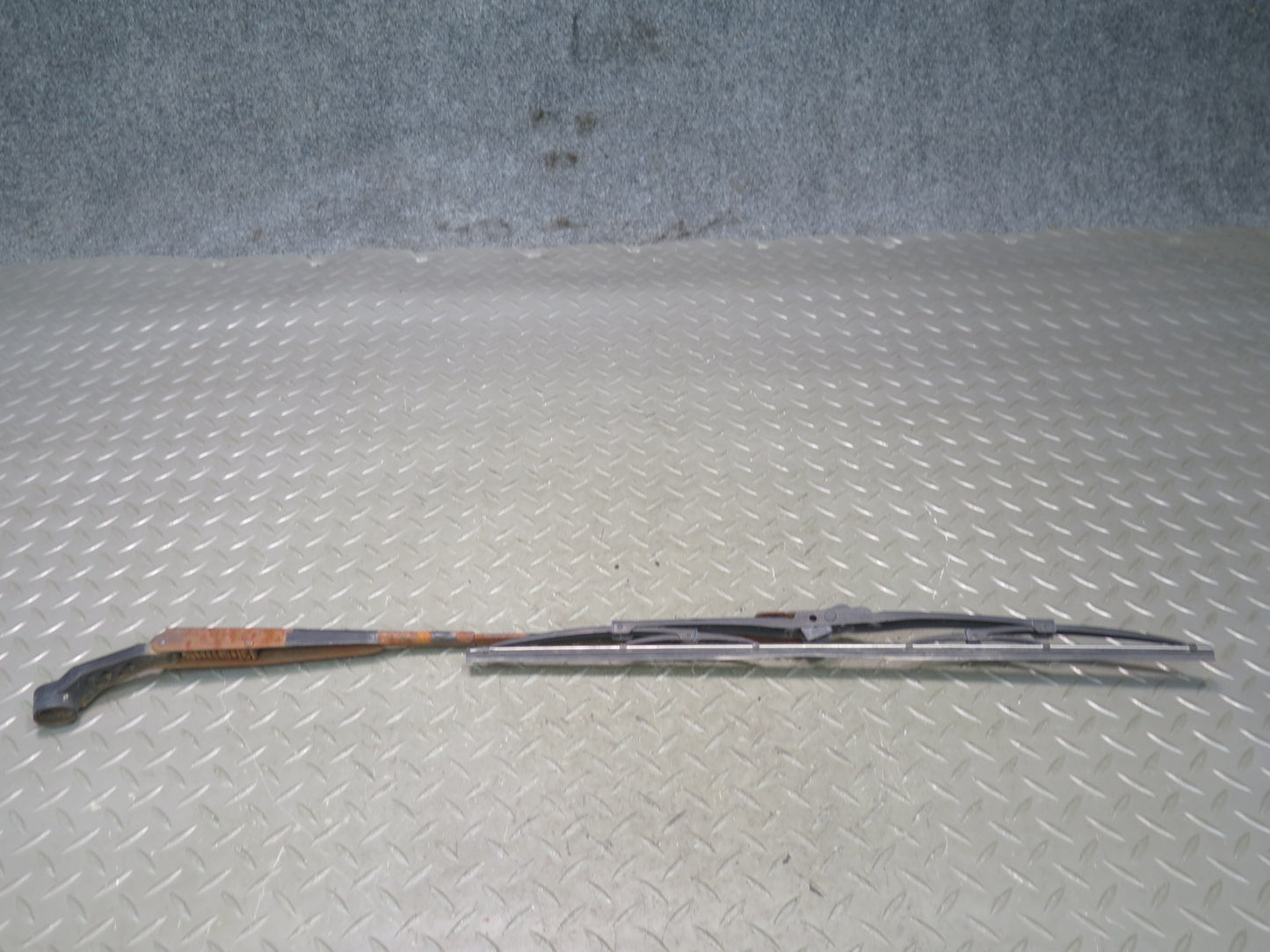 91-92 Toyota MR2 SW21L Set of 2 Left & Right Front Windshield Wiper Arm OEM
