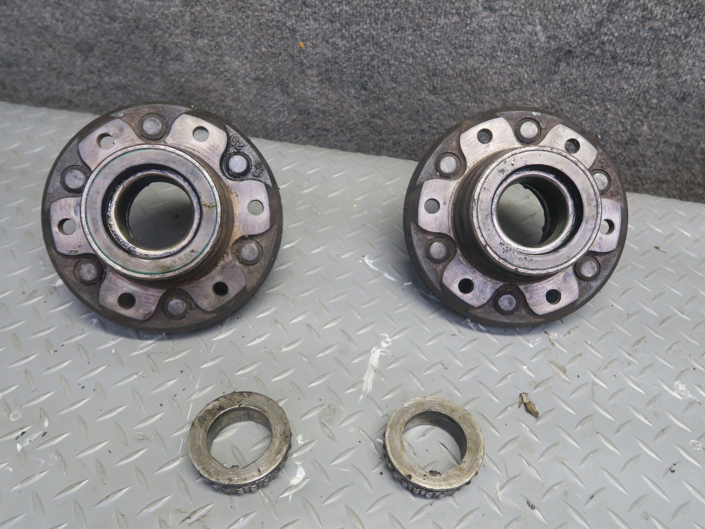 1992 Toyota Land Cruiser FJ80 Front Suspension Axle Shaft w Spindle Knuckle Set