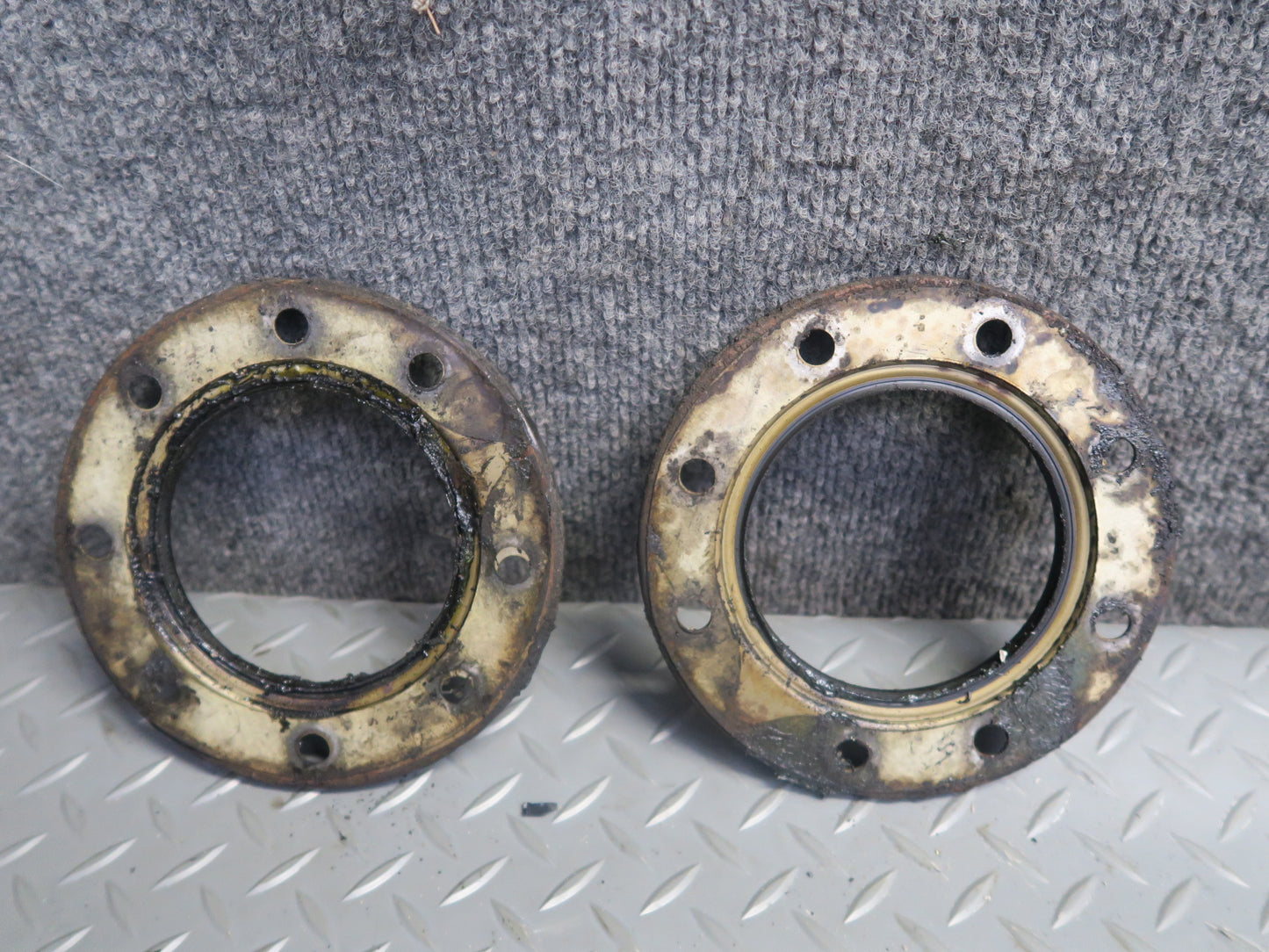 1992 Toyota Land Cruiser FJ80 Front Suspension Axle Shaft w Spindle Knuckle Set