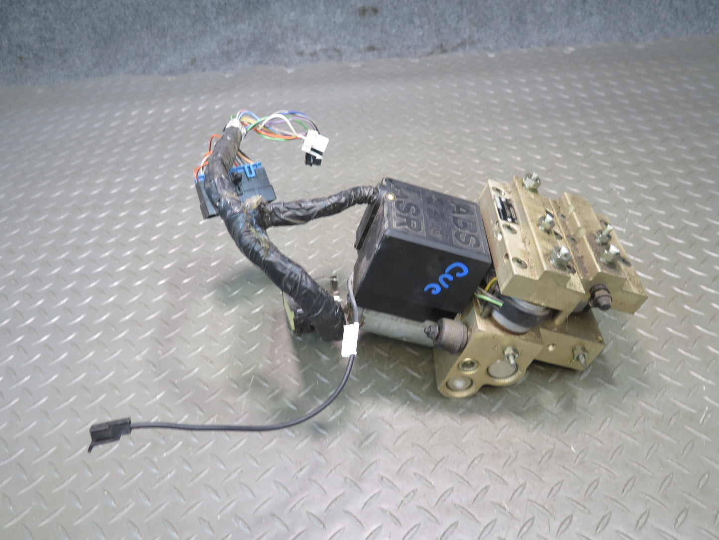92-94 Chevrolet Corvette C4 Anti Lock Brake ABS Pump Module Unit 77K Miles OEM