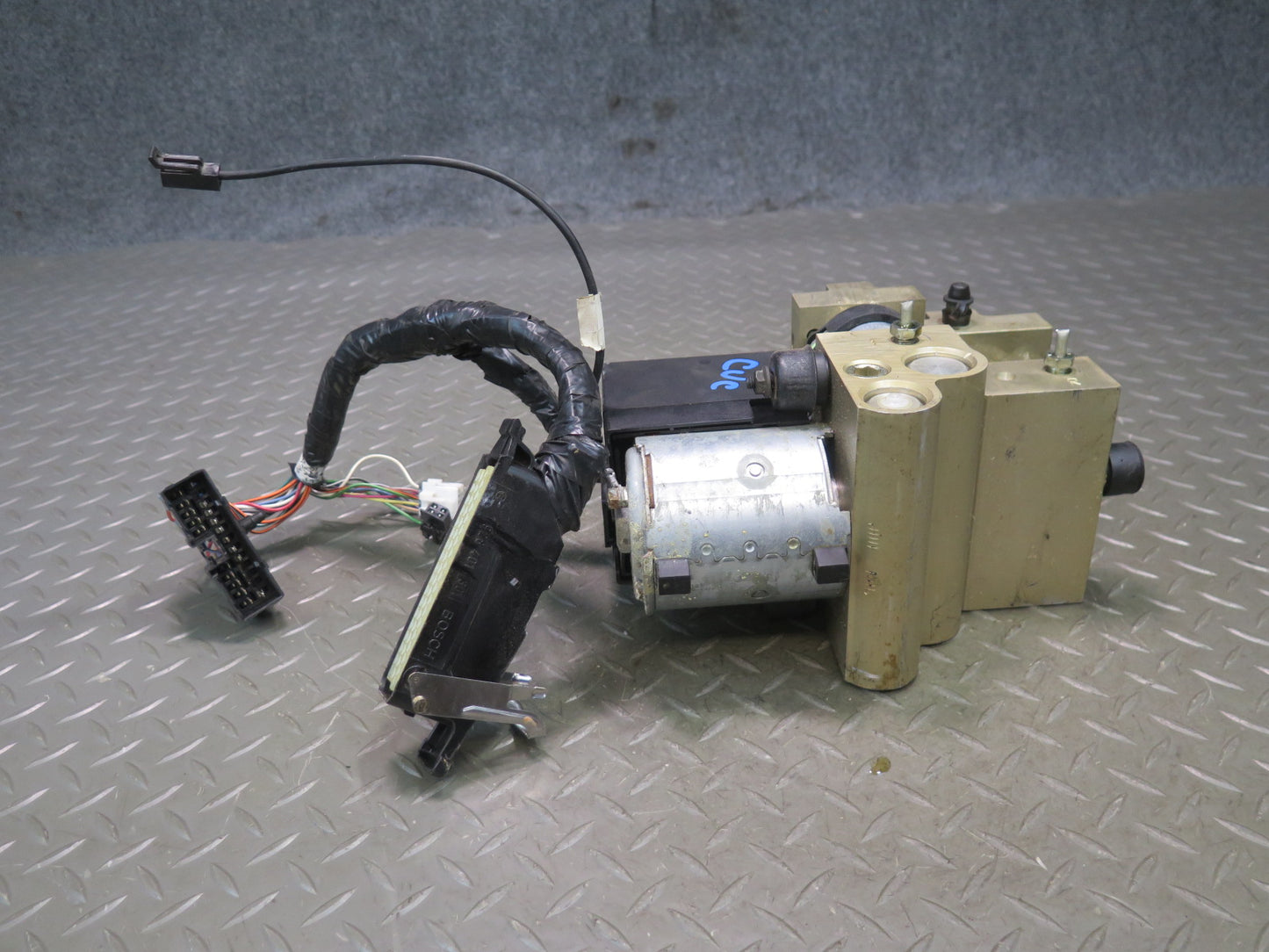 92-94 Chevrolet Corvette C4 Anti Lock Brake ABS Pump Module Unit 77K Miles OEM