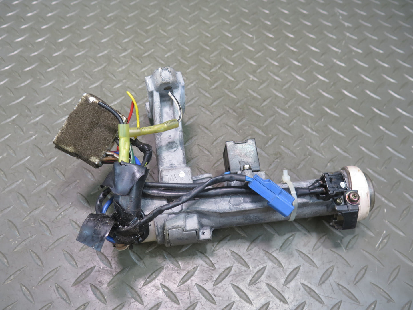 91-95 Toyota SW21L MR2 Ignition Door Trunk Glove Lock Cylinder KEY Set OEM