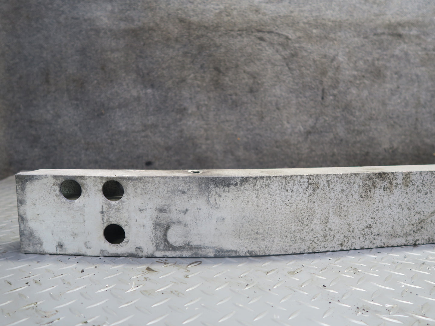 01-05 Lexus JCE10L IS300 Front Bumper Impact Reinforcement Bar 79K Miles OEM