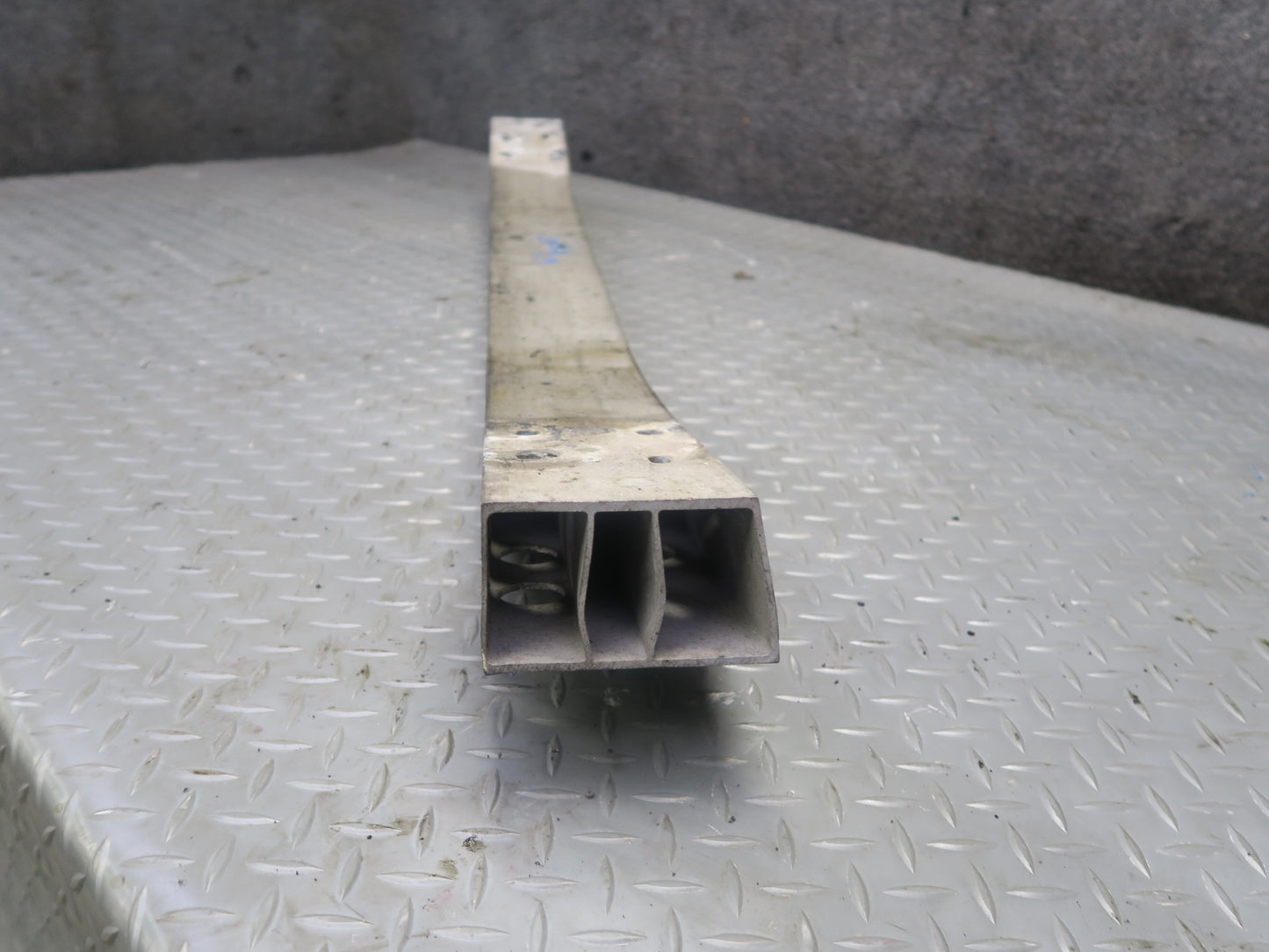 01-05 Lexus JCE10L IS300 Front Bumper Impact Reinforcement Bar 79K Miles OEM