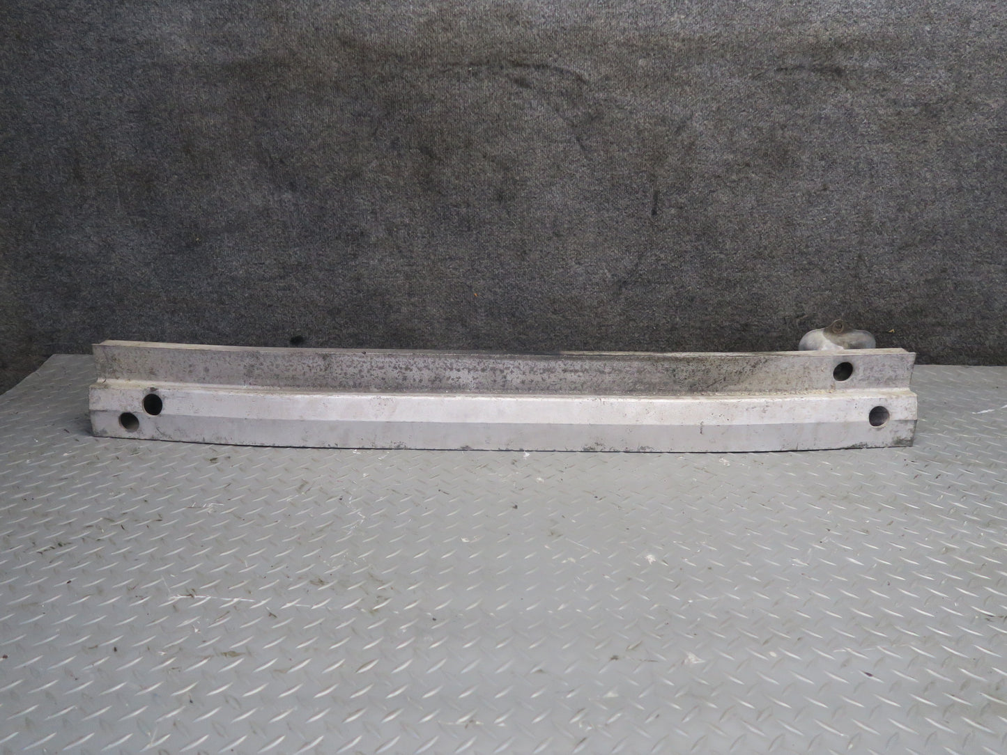 01-05 Lexus JCE10L IS300 Sedan Rear Bumper Impact Reinforcement Bar OEM