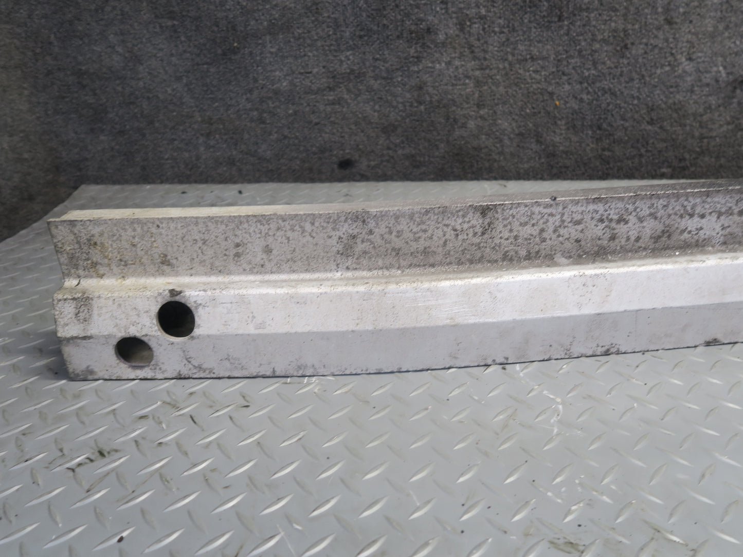 01-05 Lexus JCE10L IS300 Sedan Rear Bumper Impact Reinforcement Bar OEM