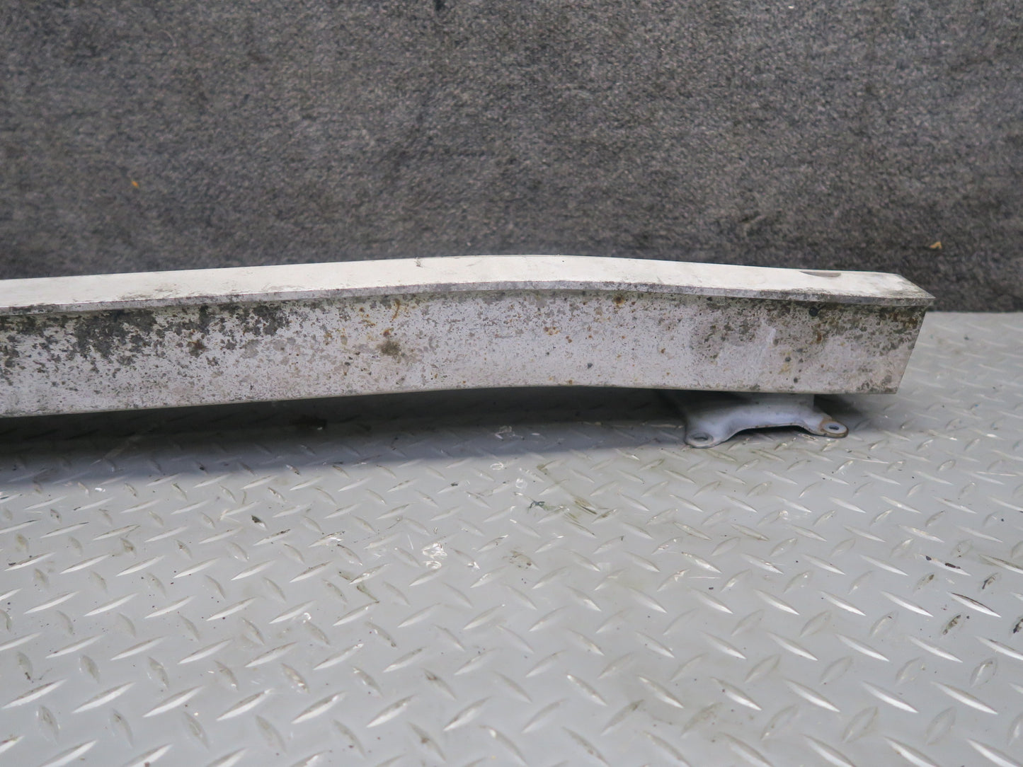 01-05 Lexus JCE10L IS300 Sedan Rear Bumper Impact Reinforcement Bar OEM