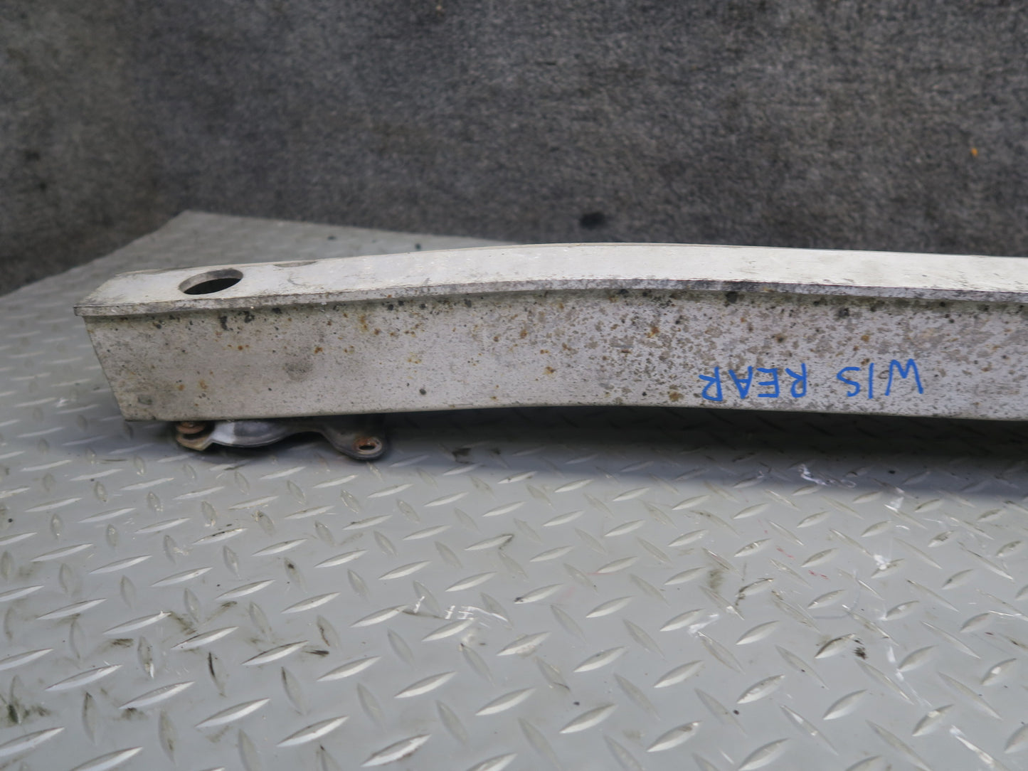 01-05 Lexus JCE10L IS300 Sedan Rear Bumper Impact Reinforcement Bar OEM