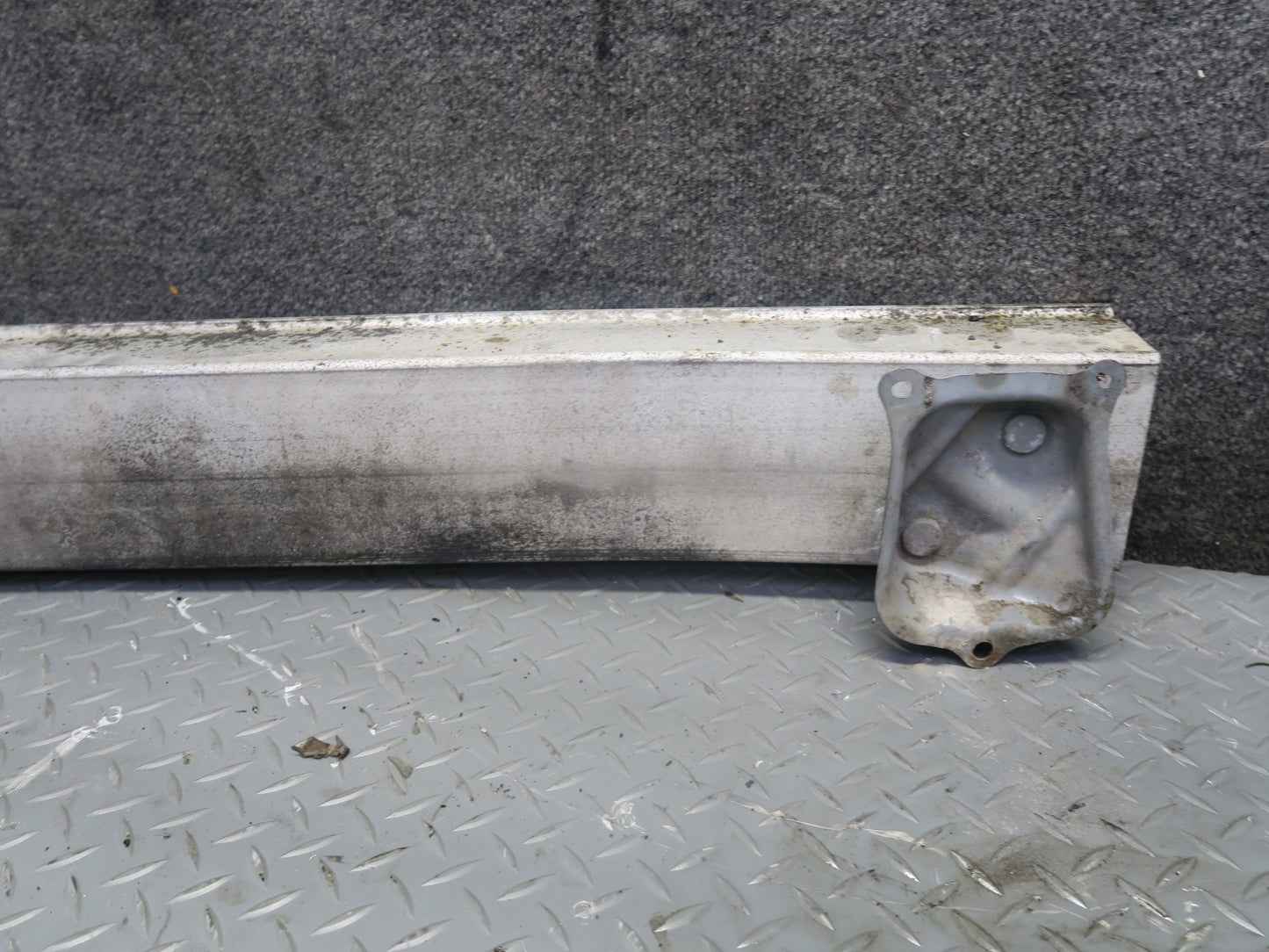 01-05 Lexus JCE10L IS300 Sedan Rear Bumper Impact Reinforcement Bar OEM