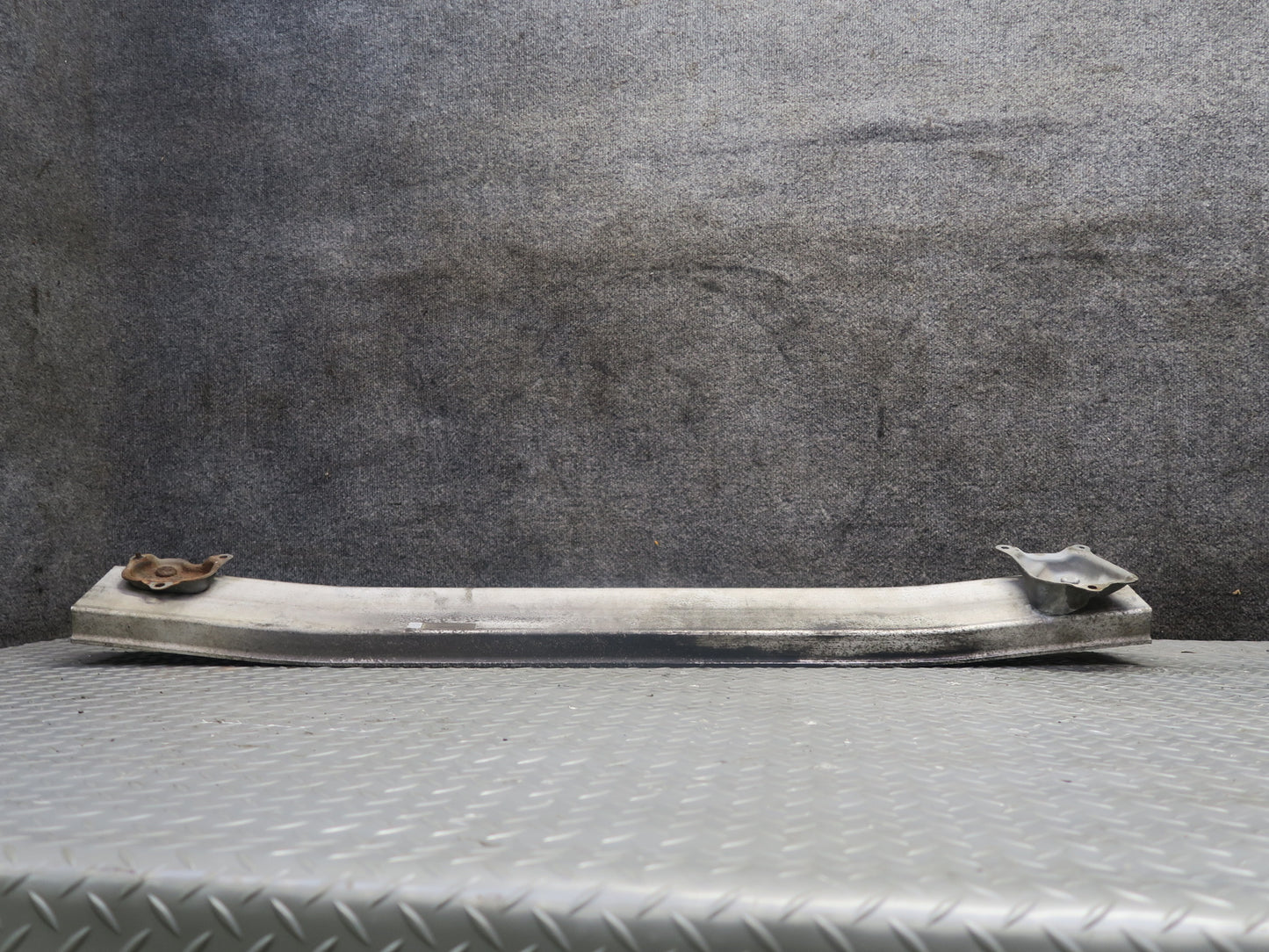 01-05 Lexus JCE10L IS300 Sedan Rear Bumper Impact Reinforcement Bar OEM