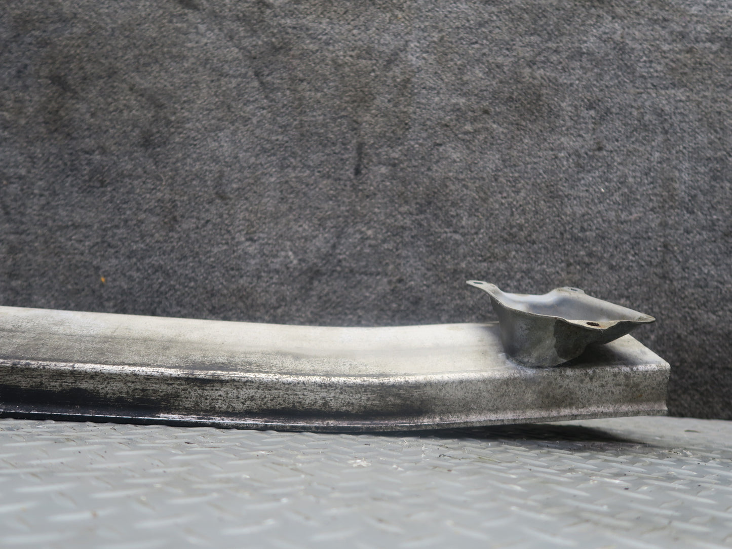 01-05 Lexus JCE10L IS300 Sedan Rear Bumper Impact Reinforcement Bar OEM