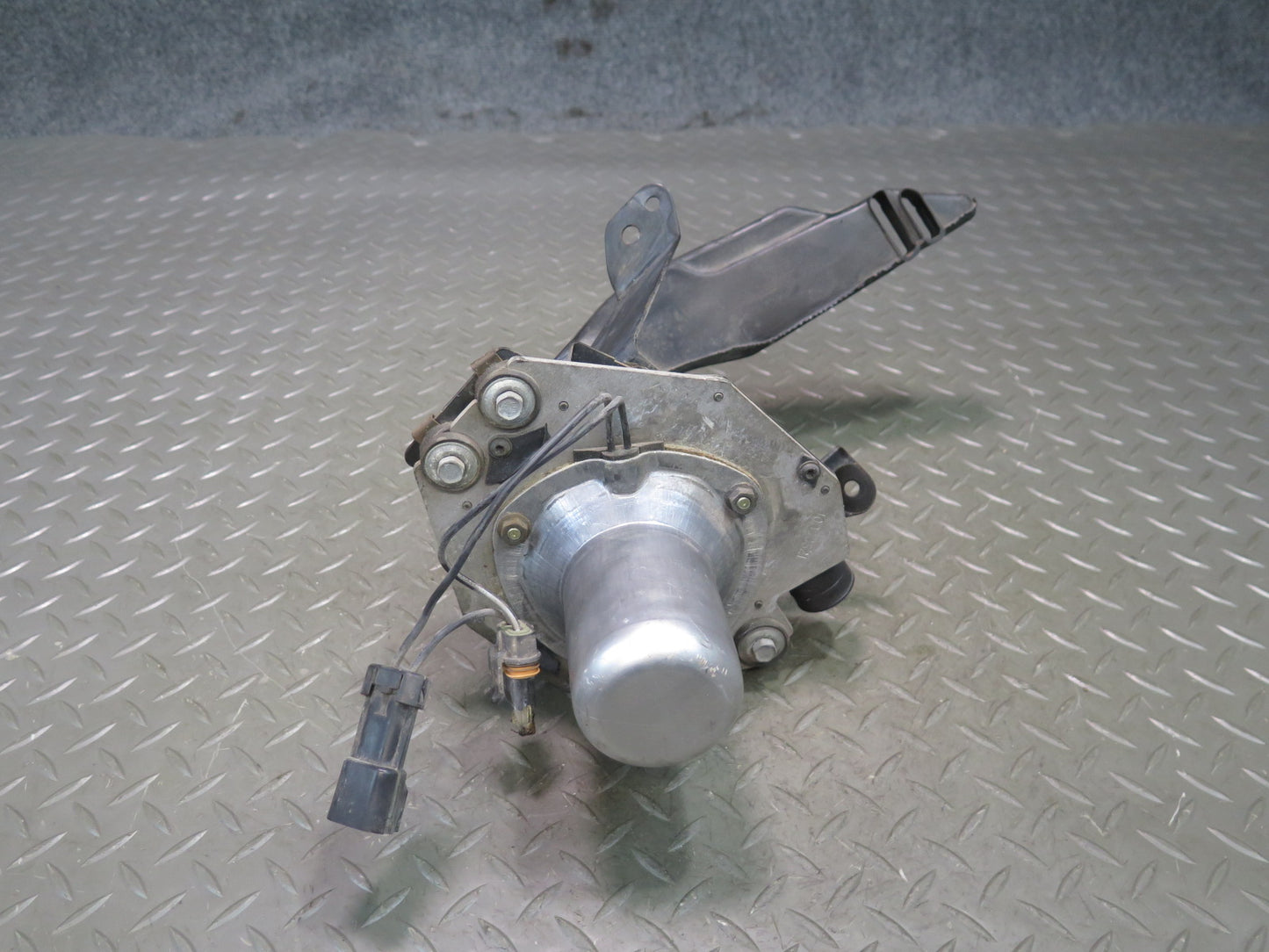 92-93 Chevrolet Corvette C4 Secondary Air Injection Smog Pump w Duct OEM